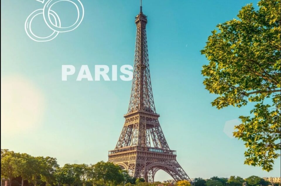 Book your flight to Paris